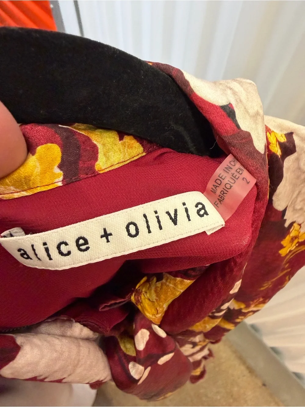 Alice + Olivia Burgundy Floral Mini Dress Women’s Size 2 Flutter Sleeve Tiered